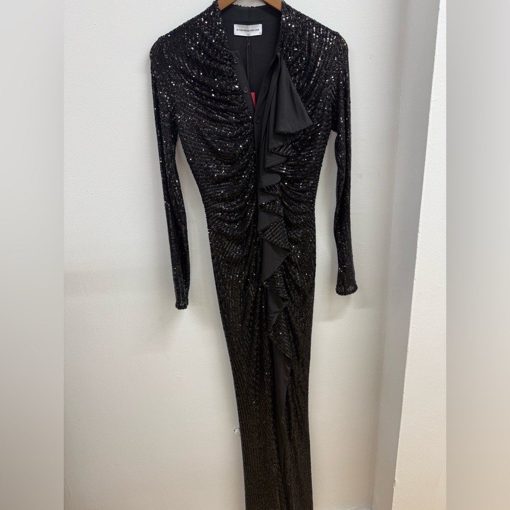 NWT ITMFL Glamorous Black Sequin Long Sleeve Dress